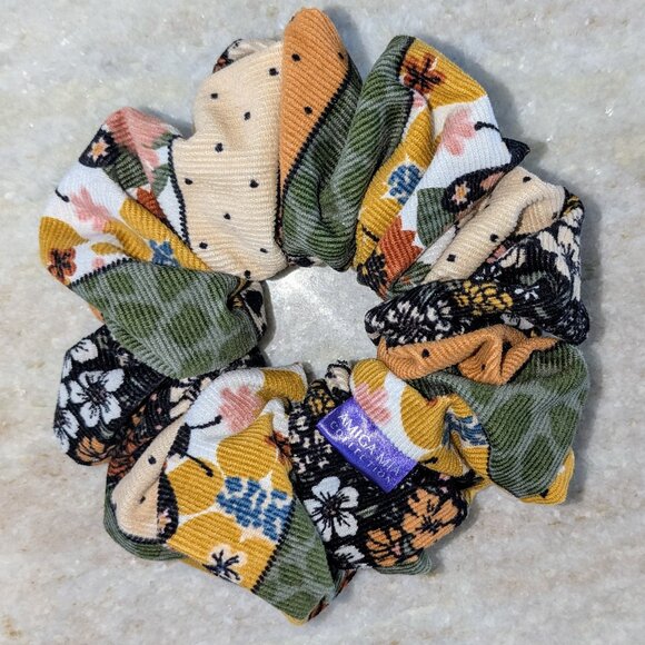 Corduroy scrunchie size large boho pattern hand crafted - Picture 2 of 6
